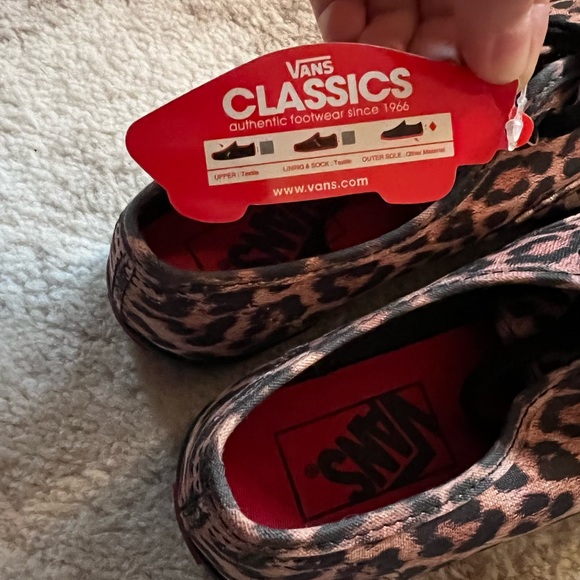 SOLD Leopard Vans nwt - Picture 2 of 5